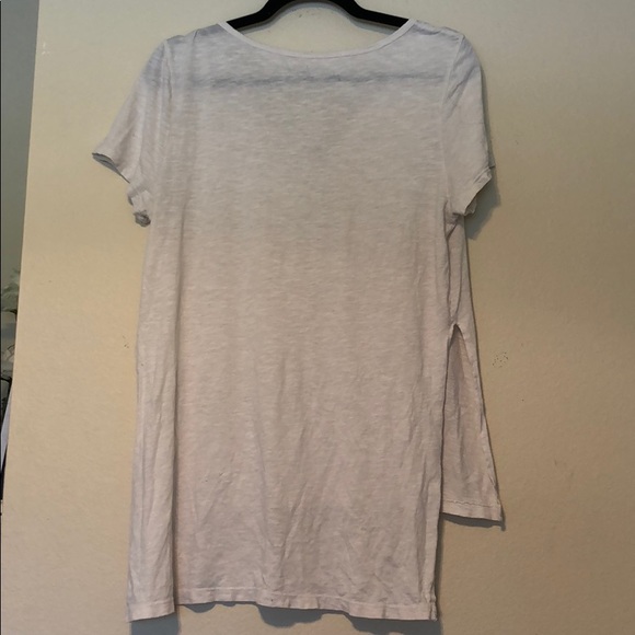 Basic Tee - Picture 4 of 5